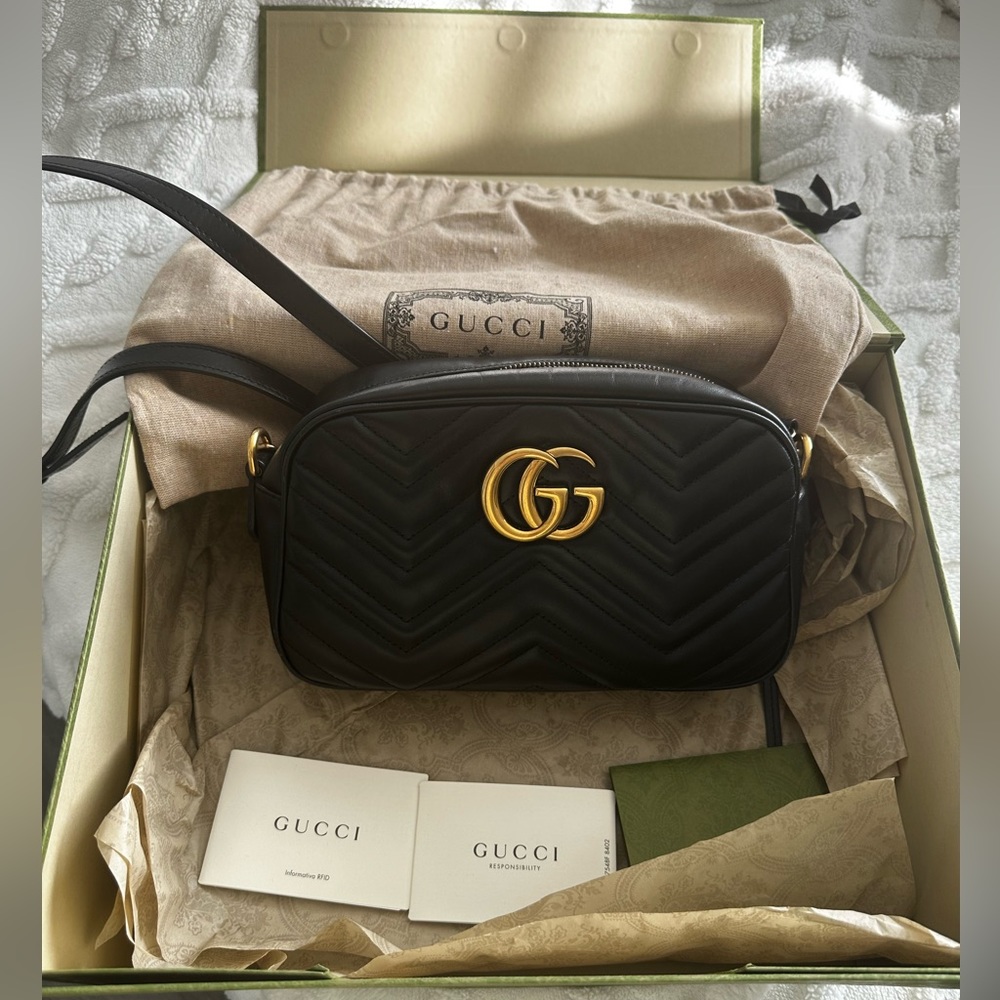 💯 Authentic Gucci GG maramount